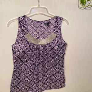 Gap sleeveless top with bling